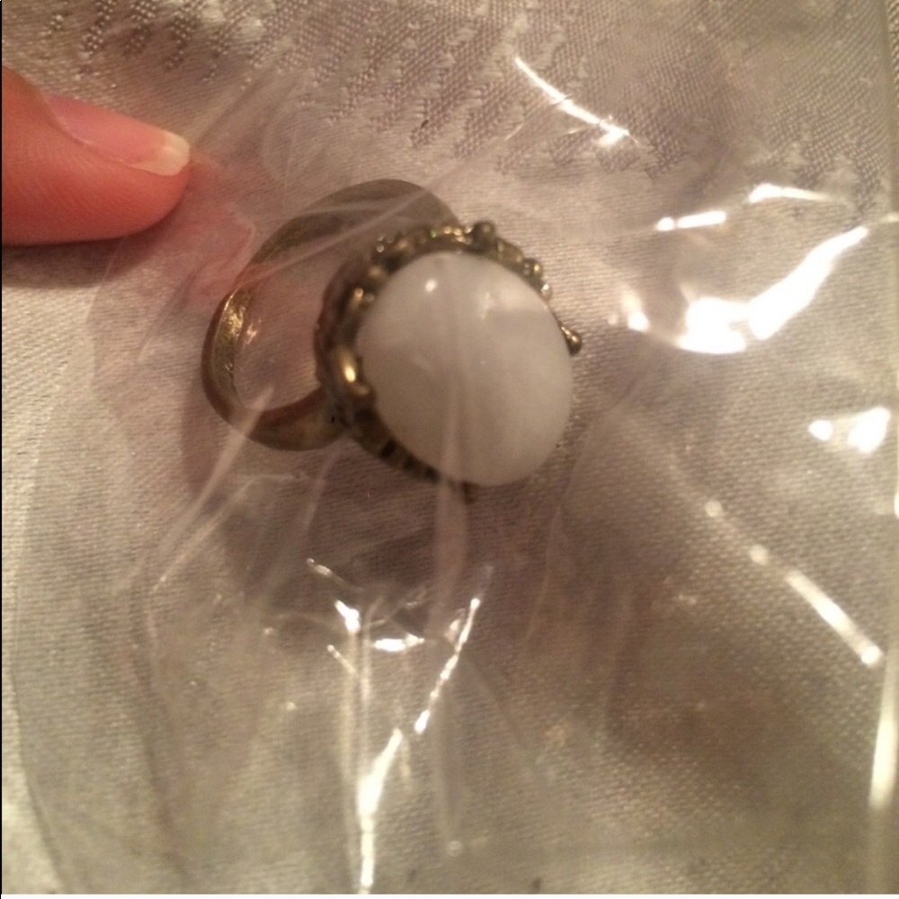 Brandy Melville white stone ring NWOT cute jewelry